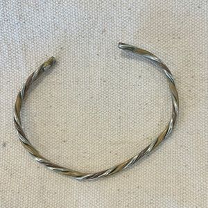 Metal twist copper bracelet, magnetic ends.